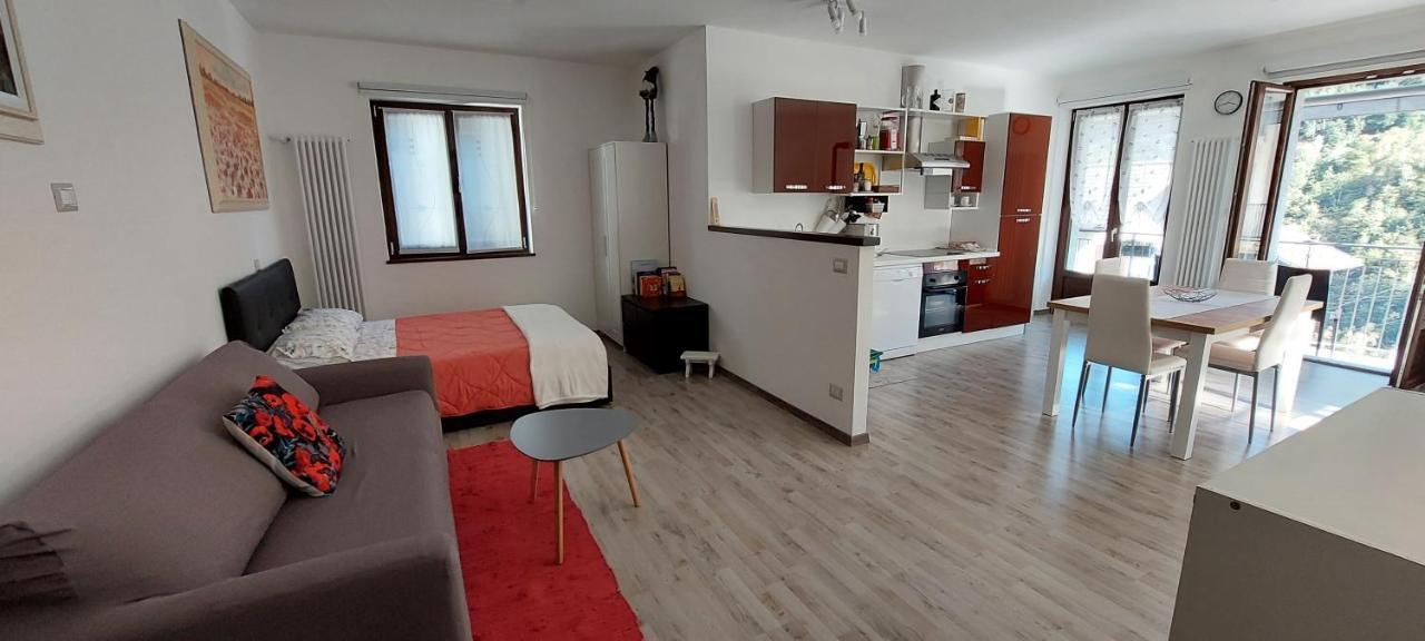 Iris Home Camblione Ngoại thất bức ảnh