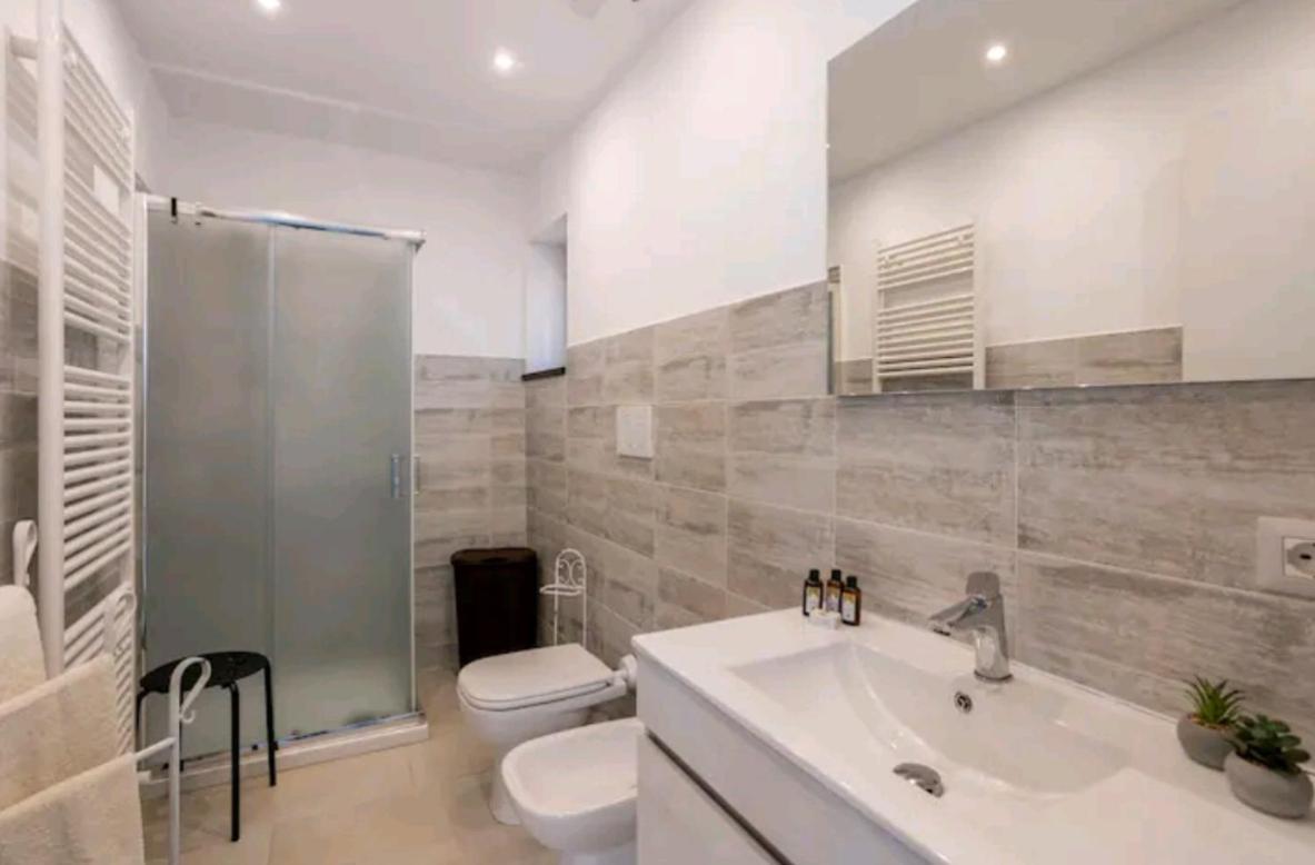 Iris Home Camblione Phòng bức ảnh